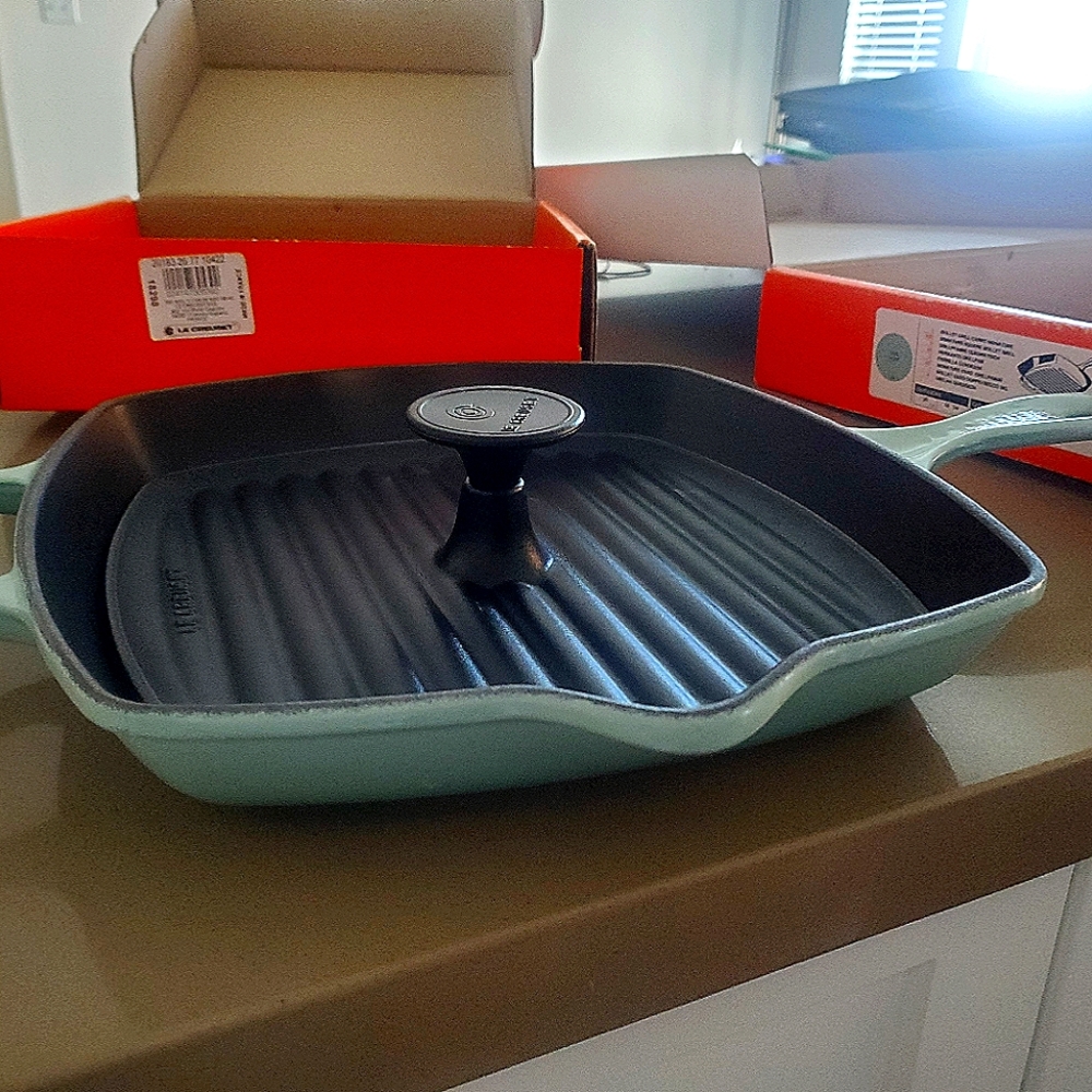 Le Creuset grill pan with press, 26cm